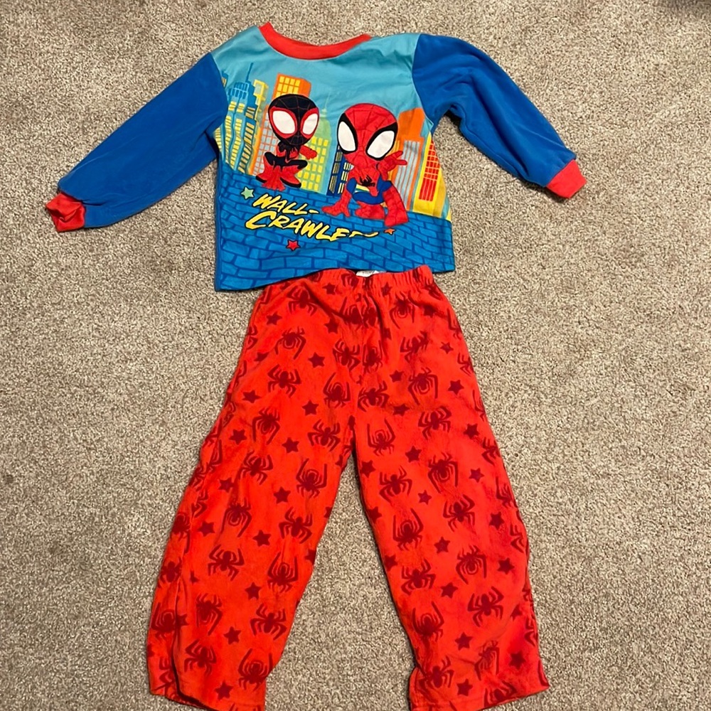 Spidey and his amazing friends fleece pajamas 4T